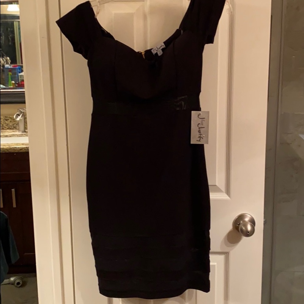 Party dress , mesh under the breast /3 at hem